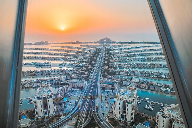 Palm View Non Prime Hours - What the Experience Offers