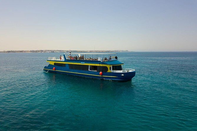 Paradise Catamaran Conquest 2 Hours Semi Submarine & snorkeling - Hurghada - What the Tour Includes and How It Works