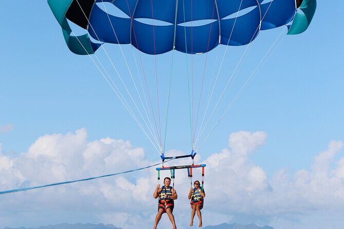 Parasailing in Waikiki from Oahu Hawaii - Booking and Logistics