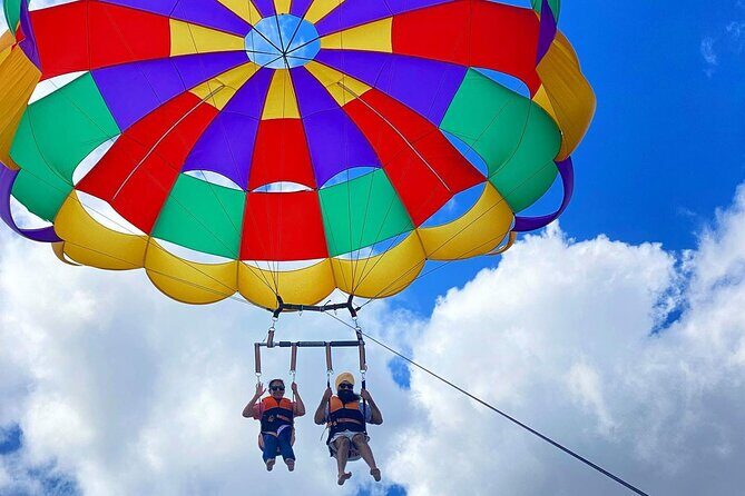 Parasailing on the Gold Coast, Fly solo, Tandem or Triple - The Crew and Safety