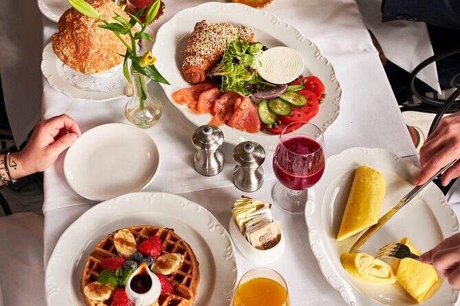 Parisian Lunch in New York - An In-Depth Look at the Parisian Lunch Experience