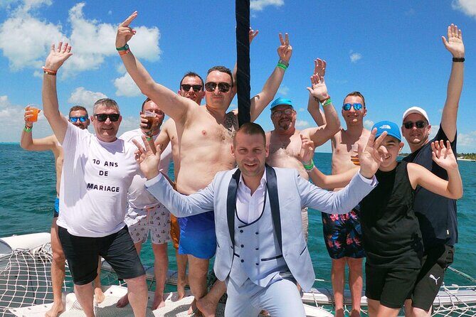 Party at Sea Private Tour with Music and Drinks - Key Points