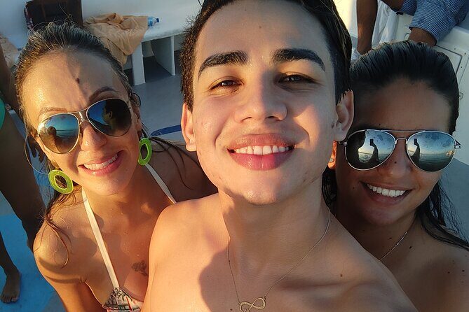 Party Boat / Booze Cruise and Snorkeling - Open Bar - The Sum Up