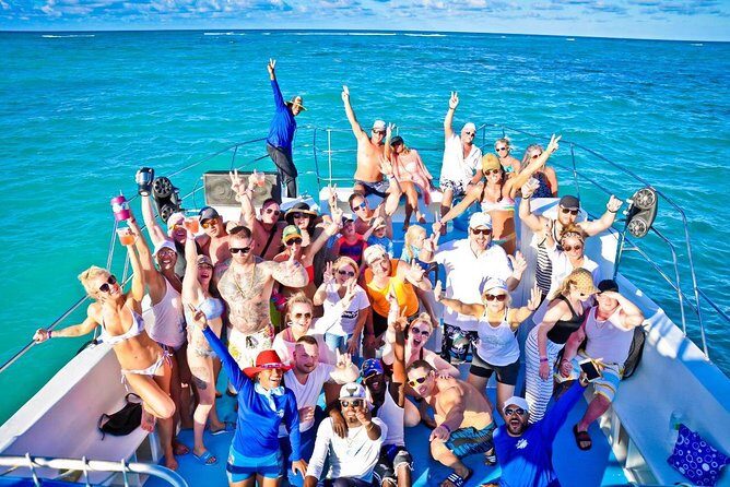 Party boat in Catamaran with Open Bar adults only - The Experience: What to Expect