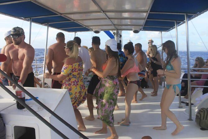 Party boat in Catamaran with Open Bar Only Adults + Snorkeling - Who Will Love This Tour?