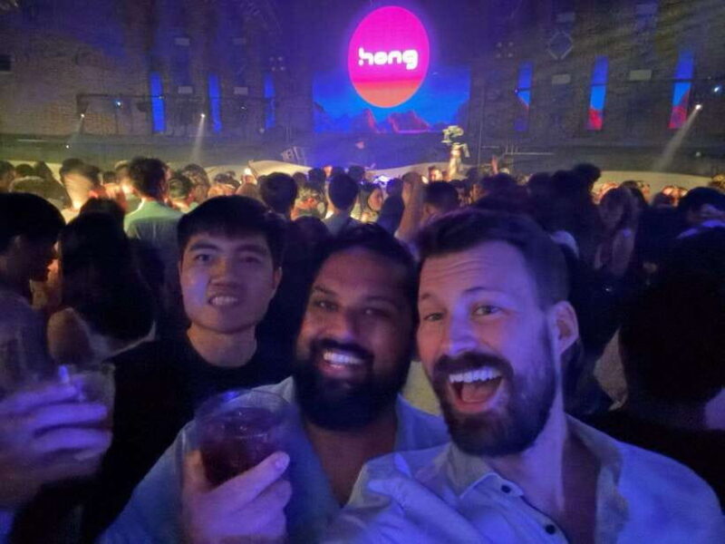 Party Singapore Bespoke Pub Crawl - An In-Depth Look at the Singapore Pub Crawl Experience