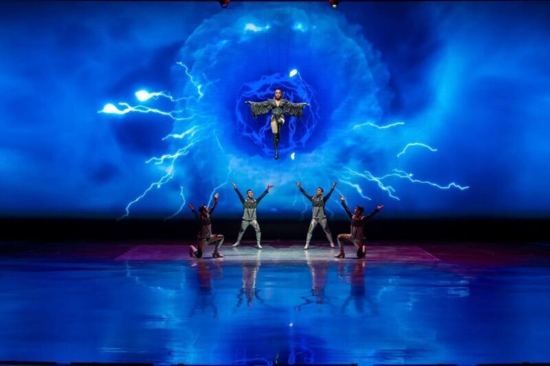 Pattaya: Colosseum Show Experience - Key Points
