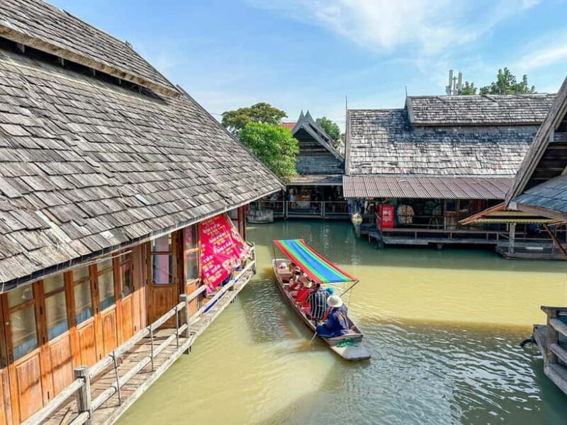 Pattaya: Floating Market Tour with Hotel Transfer & Guide - Authenticity and Value