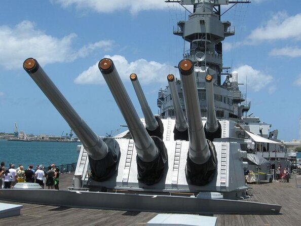 Pearl Harbor USS Arizona Memorial & Battleship Missouri - The Details of the Tour Experience