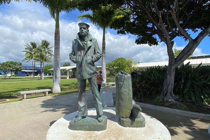 Pearl Harbor Visitor Center and Oahu Grand Circle Island Tour - An In-Depth Look at the Tour Experience