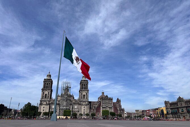 Pedestrian downtown private tour in Mexico city - Key Points