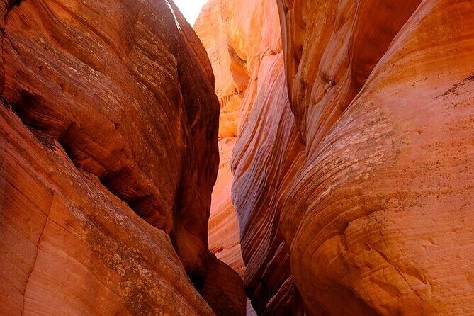 Peekaboo Slot Canyon Jeep Tour - Key Points