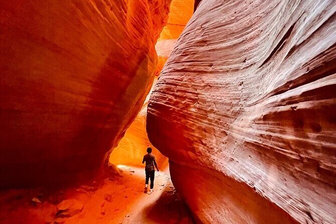 Peekaboo Slot Canyon Tour UTV and Hiking Adventure (Private) - Key Points