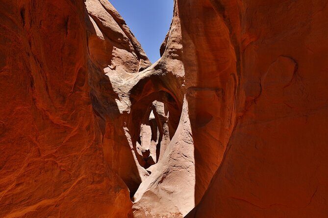Peekaboo, Spooky and Dry Fork Slot Canyon Tour - The Tour Experience: What You Can Expect