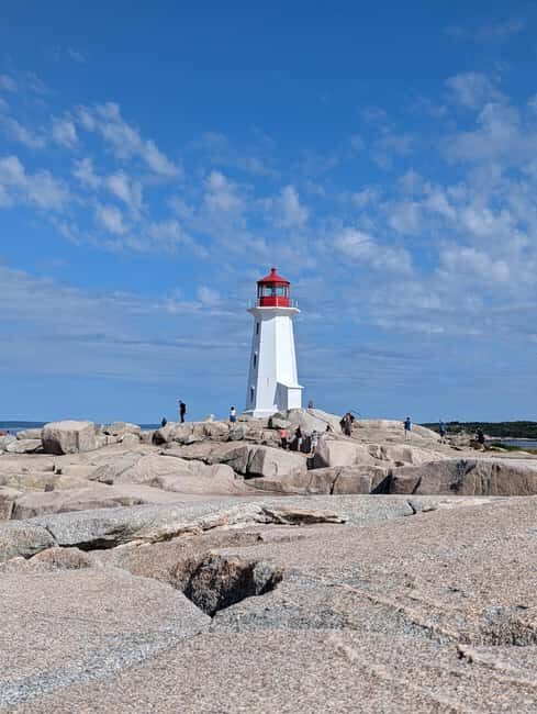 Peggys Cove & Lunenburg + 3 Hidden Gems  Full Day Tour - FAQs