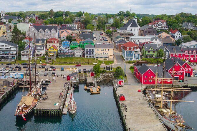Peggy's Cove, Lunenburg and Titanic Cemetery Full Day Tour - Key Points