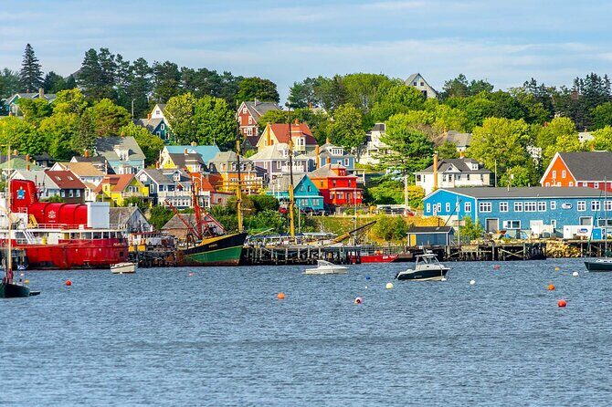 Peggy's Cove, Mohane Bay and Lunenburg 5hrs private tour. - Key Points