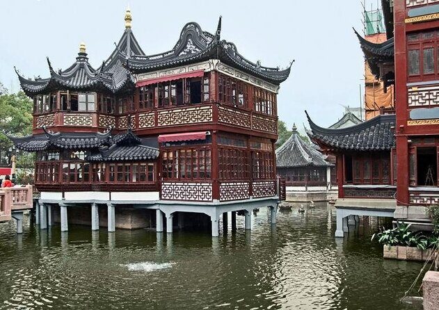 Peking Duck Dining Experience with Amazing Shanghai Night Lights - Key Points