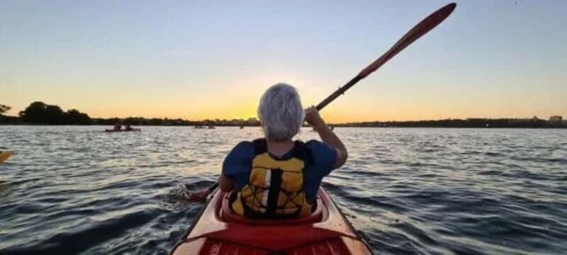 Perth: Sunset City Kayak Experience - An Impressive Introduction to Perth’s Waterway and Cityscape