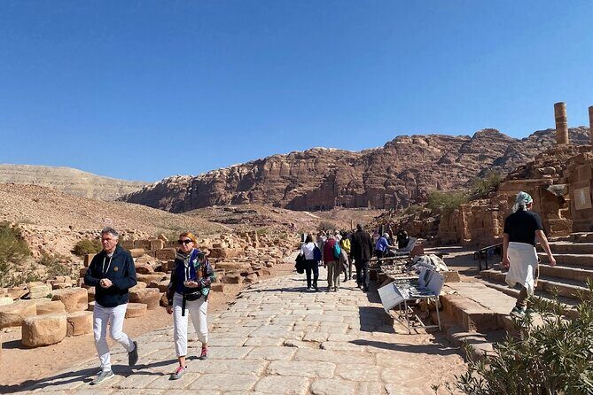 Petra 1-Day Tour from Jerusalem with FREE Authentic Lunch - Lunch and Additional Highlights