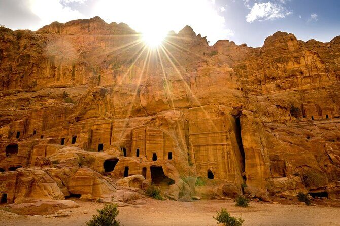 Petra 1-Day Tour from Tel Aviv with FREE Authentic Lunch - FAQ