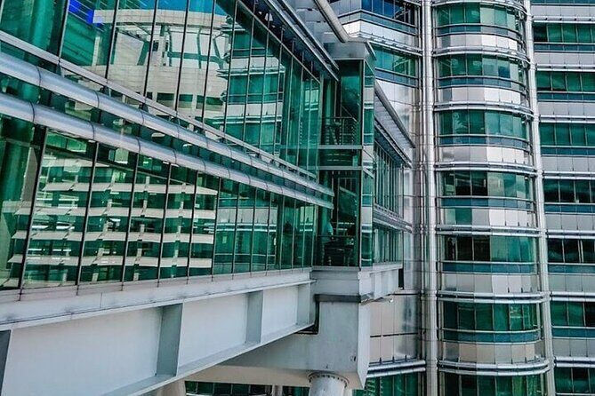 Petronas Twin Towers skybridge tickets (SINGAPORE GUESTS ONLY) - Authentic Traveler Insights