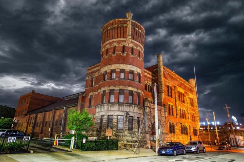 Phantom's Parade on Prospect: Cleveland Ghost Tours - Key Points