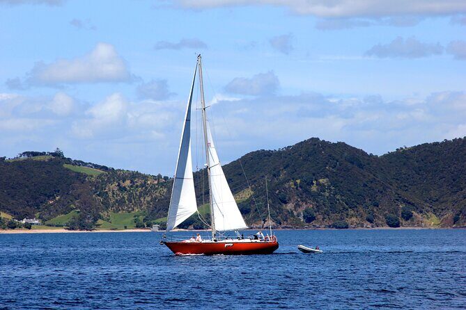 Phantomsailing Private Charters - Explore the Bay of Islands with Phantomsailing Private Charters