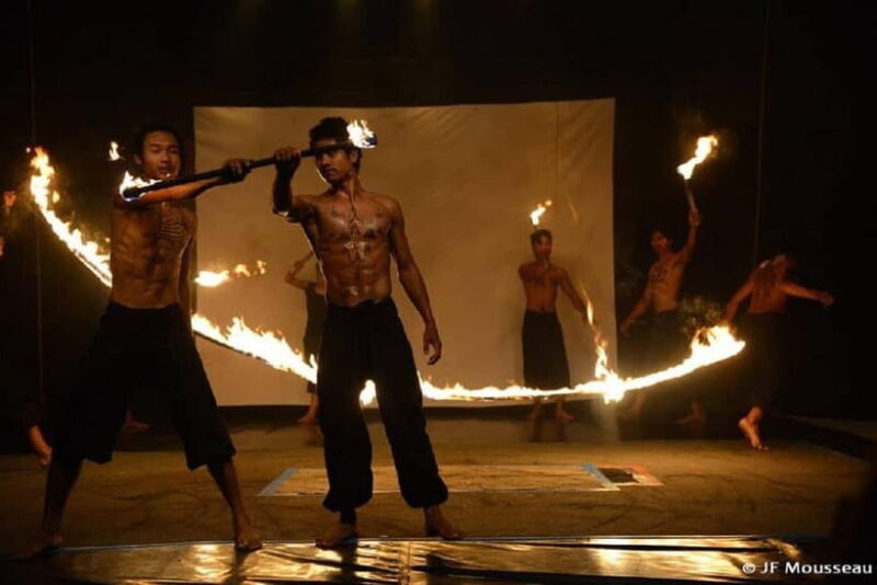 Phare: The Cambodian Circus Show with Pick up & Drop off - Key Points