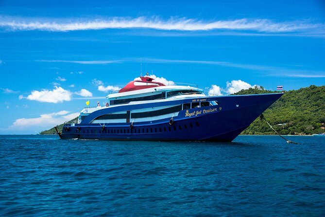 Phi Phi Island Tour by Royal Jet Cruiser with Lunch by The Sea - Who Should Consider This Tour?