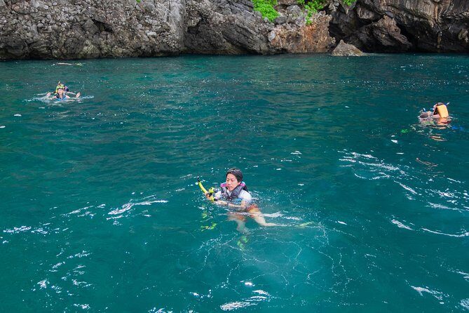 Phi Phi Islands Adventure Day Trip with Seaview Lunch by V.Marine - FAQ
