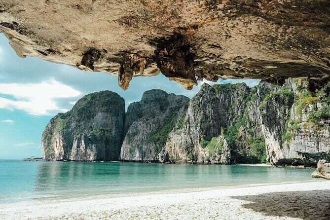 Phi Phi Islands and Khai Island by Premium Speed Catamaran - Who Will Appreciate This Tour?