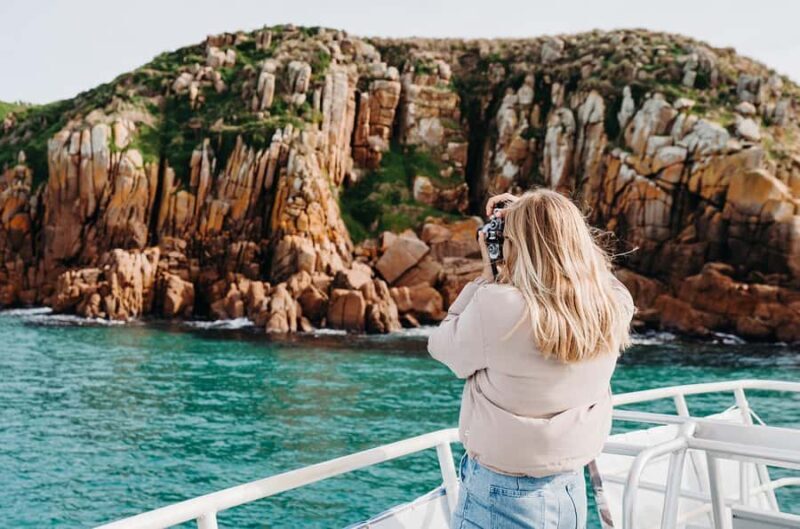 Phillip Island: 1-Hour Cape Woolamai Scenic Cruise - The Onboard Experience: Comfort, Snacks, and Service