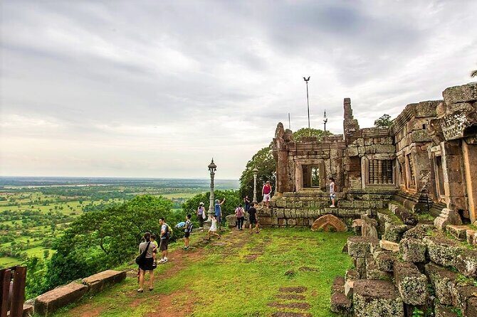 Phnom Chisor & Tonle Bati Private Tours from Phnom Penh - Sen Rovieng and Neang Khmau Temples