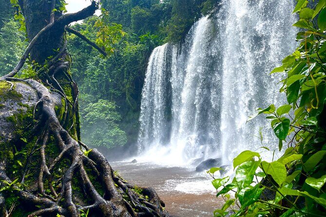 Phnom Kulen Waterfall and Banteay Srei Temple Tour from Siem Reap - Key Points