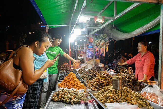 Phnom Penh Evening Food Tour - Inclusive 5 stops local Tastings - An Inviting Introduction to Phnom Penh’s Evening Atmosphere