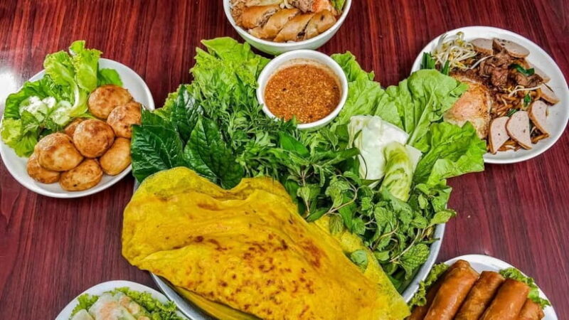 Phnom Penh: Evening Walking To Local Food Spots Only - The Sum Up