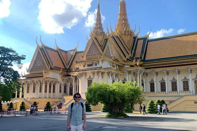 Phnom Penh Full Day City Tour, Breakfast & Lunch by Tuk-Tuk - Key Points