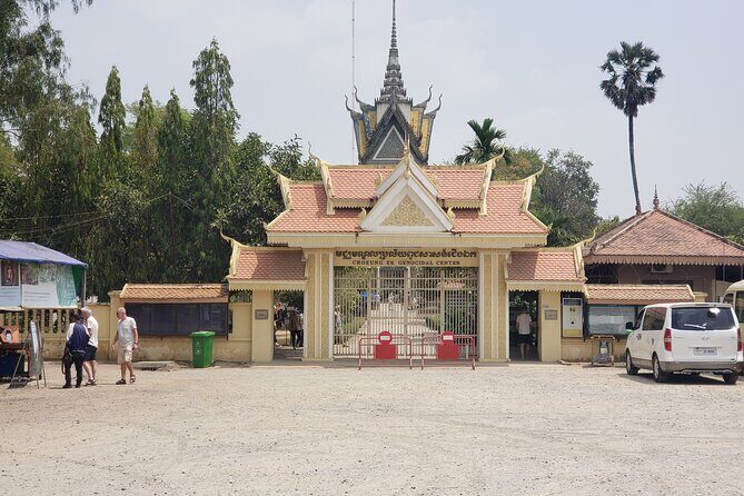Phnom Penh Haft Day tour Genocide Museum and Killing Field - Key Points