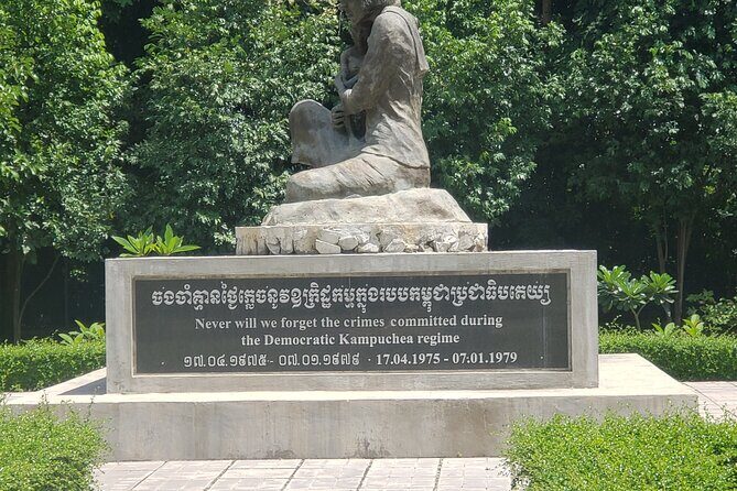 Phnom Penh Haft Day tour Genocide Museum and Killing Field - A Detailed Look at the Itinerary