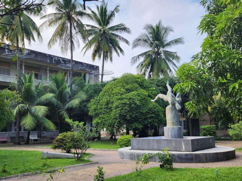 Phnom Penh: Highlights Tour Including S21 and Killing Fields - Final Thoughts