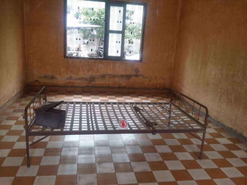 Phnom Penh: Killing Fields and Prison S21 Bus Tour - What Makes This Tour Stand Out