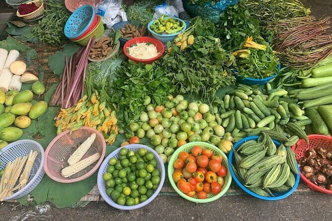 Phnom Penh Morning Breakfast, Market and Art Tour by Tuktuk - Why This Tour Offers Great Value