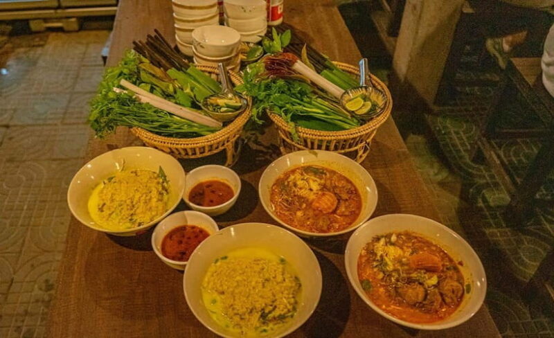 Phnom Penh: Night Foodie Tour by Tuk Tuk with Drinks - Price and Value