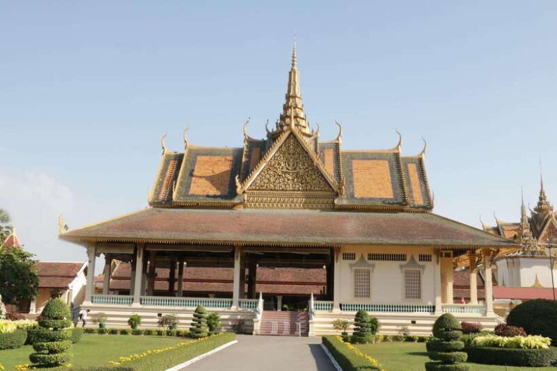 Phnom Penh Private Tour Local English Guides Driver - The Itinerary Breakdown: What You Can Expect