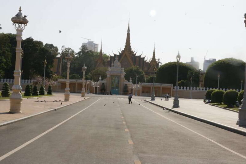 Phnom Penh Private Tour Local English Guides Driver - Final Thoughts