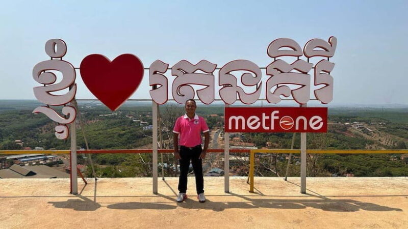 Phnom Penh: Street Art and Food Tour with Pickup and Beer - Key Points