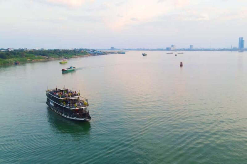 Phnom Penh: Sunset Dinner Cruise with English Speaking Guide - The Itinerary: A Day in the Life of the Mekong