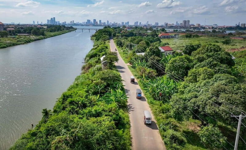 Phnom Penh to Silk Island By Tuk-Tuk with local Expert - Exploring Phnom Penh’s Hidden Gems: A Detailed Look at the Silk Island Tuk-Tuk Tour