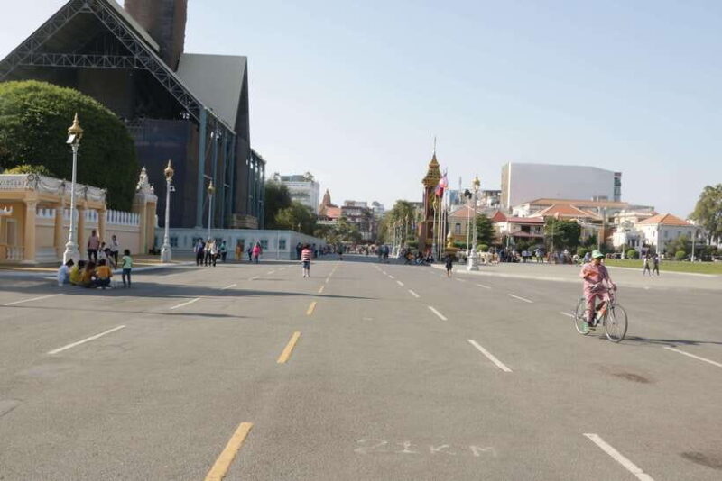 Phnom Penh Tour with English Tuk Tuk Driver - Who is This Tour Best For?